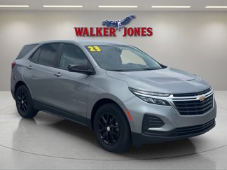 Used 2023 Chevrolet Equinox LS image 1