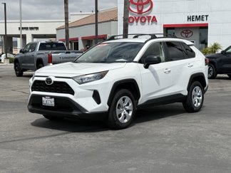 Used 2019 Toyota RAV4 LE image 1