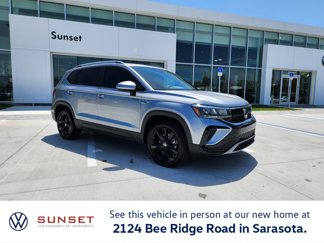 Certified 2022 Volkswagen Taos SE w/ Panoramic Sunroof Package image 1