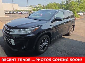 Used 2018 Toyota Highlander XLE image 1
