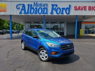 Used 2017 Ford Escape S image 1