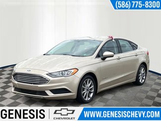 Used 2017 Ford Fusion SE image 1