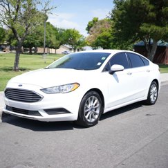 Used 2017 Ford Fusion SE w/ Fusion SE Technology Package image 1