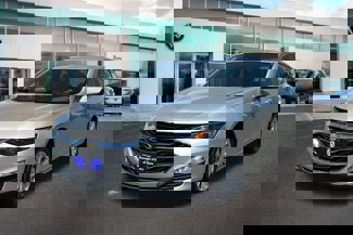 Used 2021 Chevrolet Malibu LT image 1