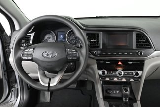Used 2020 Hyundai Elantra SE w/ Cargo Package (C1) video 3