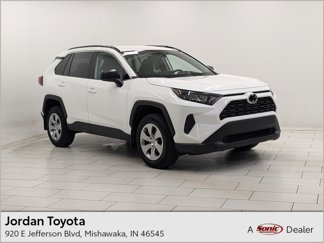 Used 2020 Toyota RAV4 LE image 1
