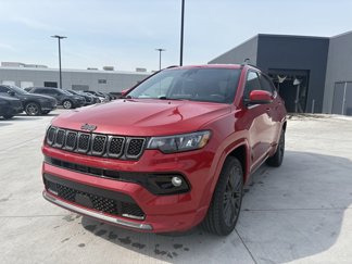 Used 2023 Jeep Compass Limited image 1