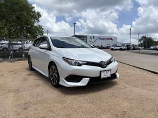 Used 2018 Toyota Corolla iM image 1