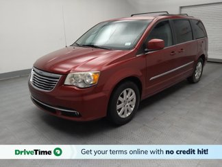 Used 2014 Chrysler Town & Country Touring image 1