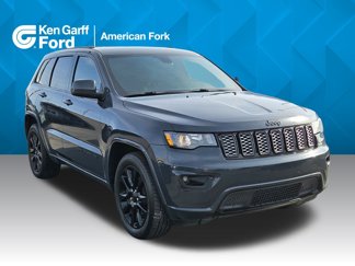 Used 2017 Jeep Grand Cherokee Altitude image 1