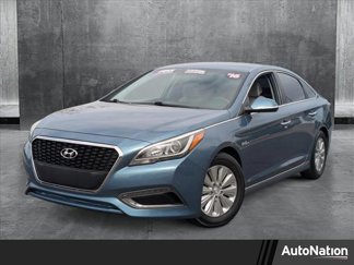 Used 2016 Hyundai Sonata SE image 1