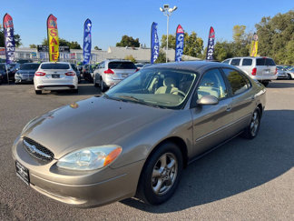 Used 2003 Ford Taurus SE image 1