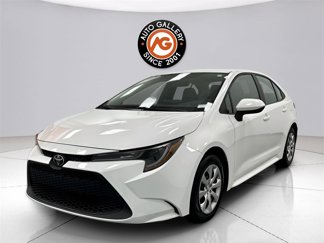 Used 2022 Toyota Corolla LE image 1