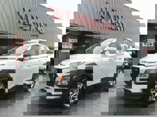 Used 2021 Hyundai Kona SE image 1