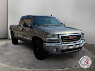 Used 2007 GMC Sierra 1500 4x4 Extended Cab image 1