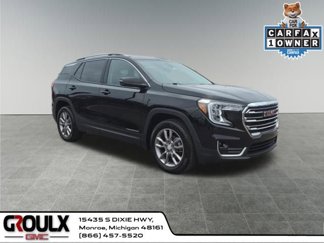 Used 2022 GMC Terrain SLT image 1