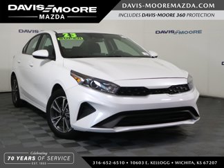 Used 2023 Kia Forte LXS image 1