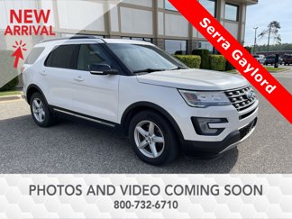 Used 2017 Ford Explorer XLT w/ Equipment Group 202A image 1