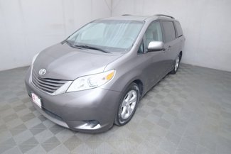 Certified 2016 Toyota Sienna LE image 1