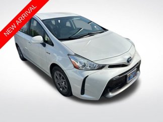 Used 2015 Toyota Prius V Two image 1