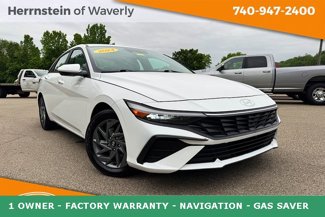 Used 2024 Hyundai Elantra SEL image 1
