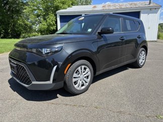 Used 2023 Kia Soul LX image 1