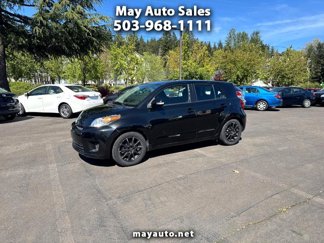 Used 2013 Scion xD image 1