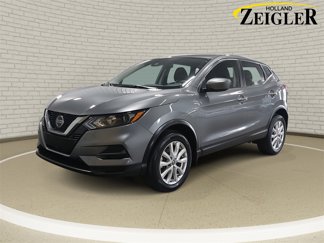Used 2022 Nissan Rogue Sport S image 1