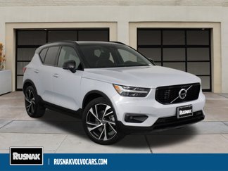 Certified 2022 Volvo XC40 T5 R-Design w/ Advanced Package image 1