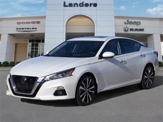 Used 2021 Nissan Altima 2.5 Platinum image 1