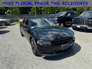 Used 2018 Dodge Charger SXT w/ Blacktop Package image 1