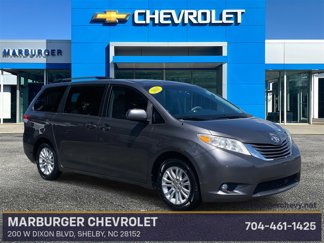 Used 2011 Toyota Sienna image 1