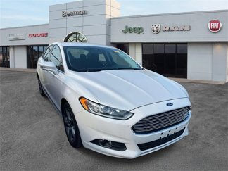Used 2016 Ford Fusion SE w/ Equipment Group 201A image 1