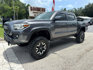 Used 2018 Toyota Tacoma TRD Off-Road image 1