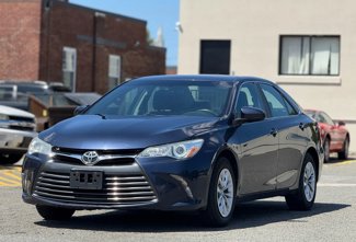 Used 2015 Toyota Camry LE image 1