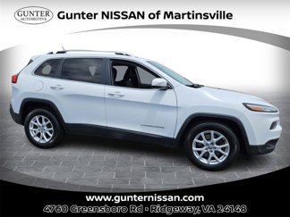 Used 2016 Jeep Cherokee Latitude w/ Cold Weather Group image 1