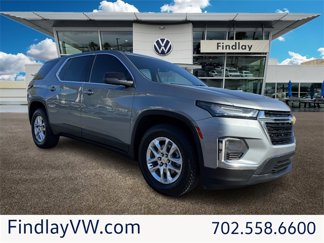 Used 2023 Chevrolet Traverse LS image 1