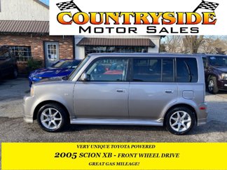 Used 2005 Scion xB image 1
