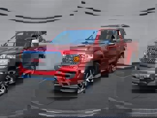 Used 2020 GMC Canyon Denali image 1