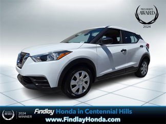 Used 2020 Nissan Kicks S image 1