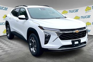 New 2025 Chevrolet Trax LT w/ Driver Confidence Package image 1