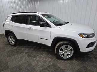 Used 2022 Jeep Compass Latitude image 1
