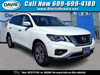 Used 2019 Nissan Pathfinder S image 1