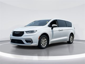 Used 2023 Chrysler Pacifica Touring-L image 1