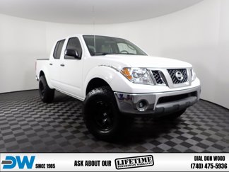 Used 2011 Nissan Frontier SV image 1