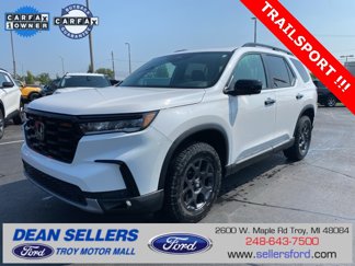 Used 2024 Honda Pilot TrailSport image 1