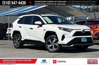 Used 2021 Toyota RAV4 SE image 1