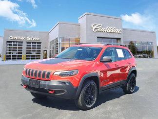 Used 2019 Jeep Cherokee Trailhawk image 1