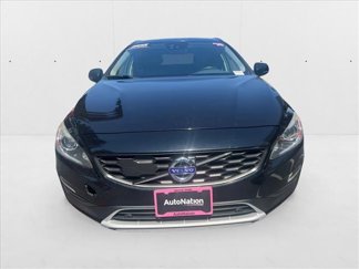 Used 2018 Volvo V60 T5 Cross Country Platinum image 1