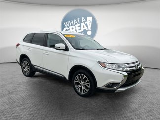 Used 2017 Mitsubishi Outlander SE image 1